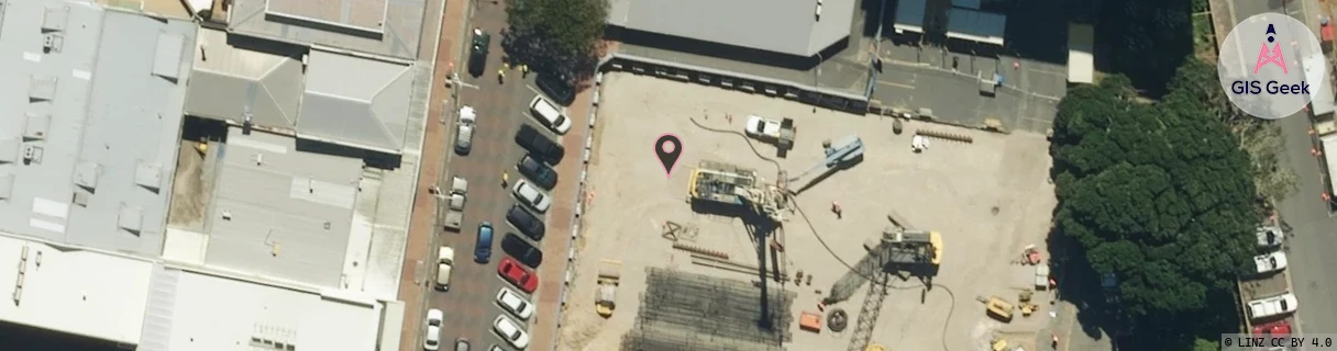 L T Mcguinness Ltd - 90 Devonport Rd Tauranga aerial image